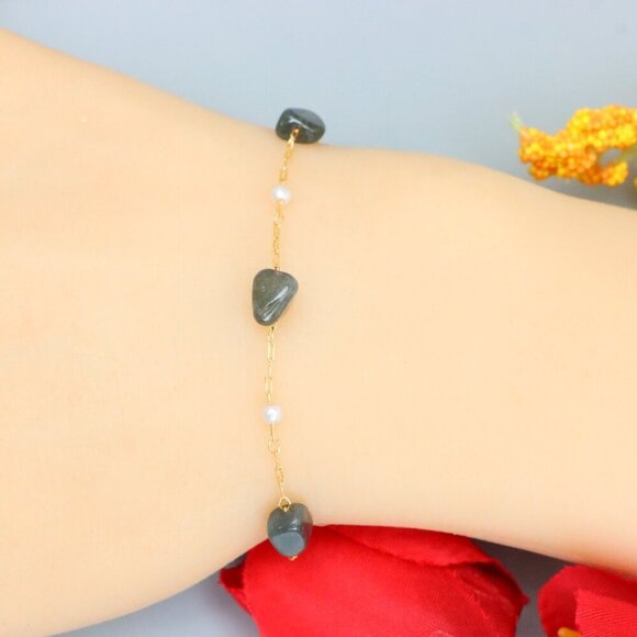 "Elegant & Trendy Bracelet, A Perfect Gift for Women, Thoughtful, EVCH1254 - Picture 2 of 9